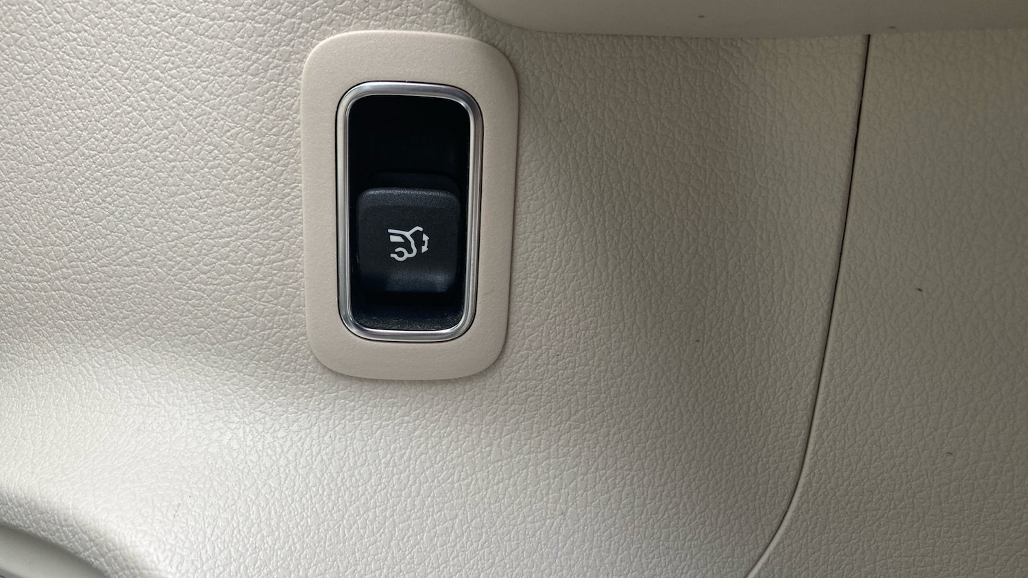 Used Mercedes-Benz EQA 2021 for sale - 76045937: Photo 40
