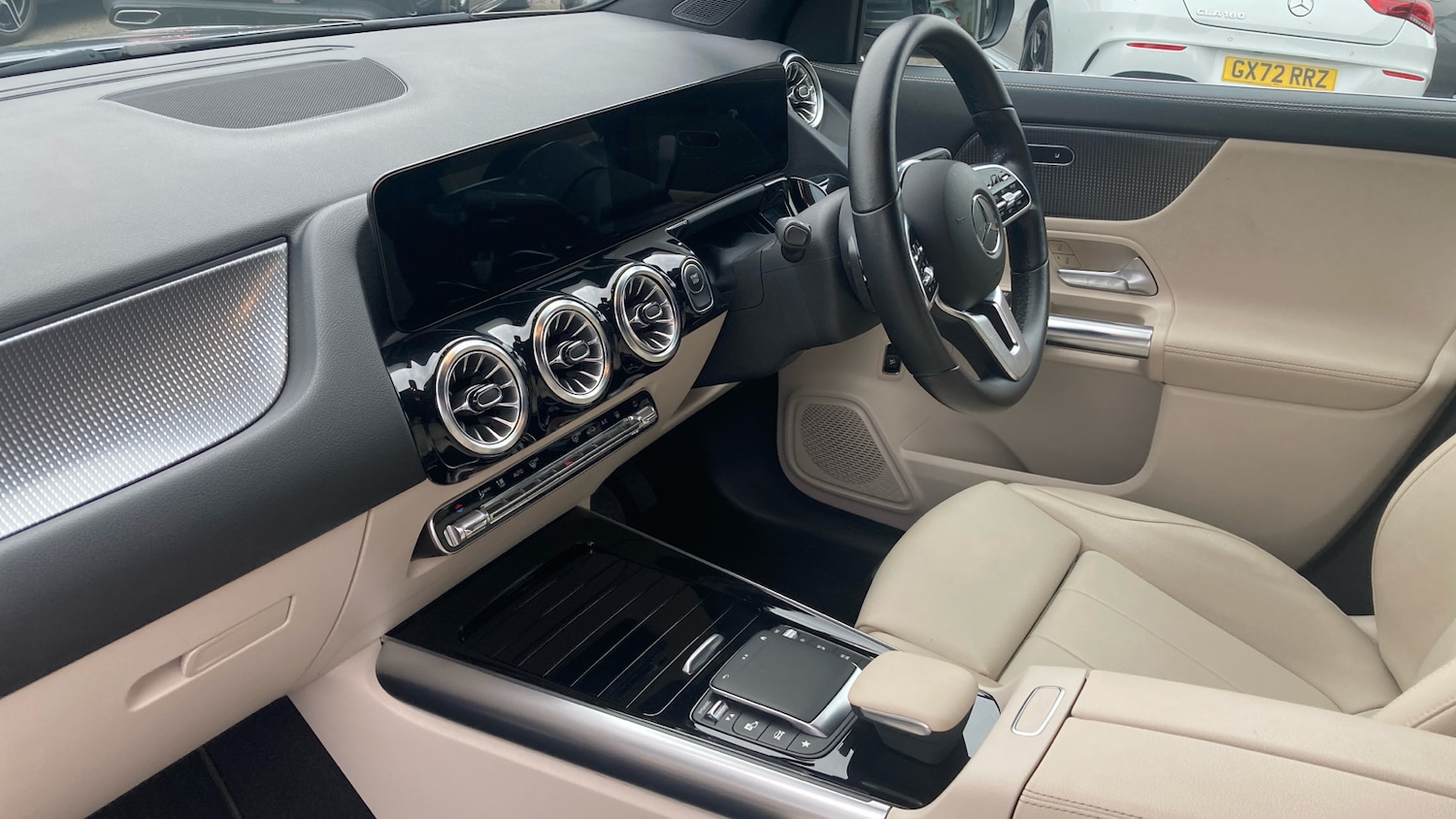 Used Mercedes-Benz EQA 2021 for sale - 76045937: Photo 9