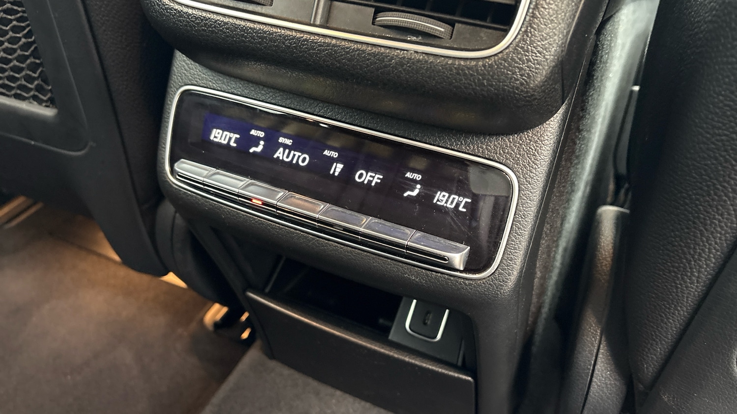 Used Mercedes-Benz GLE 2023 for sale - 77128067: Photo 23