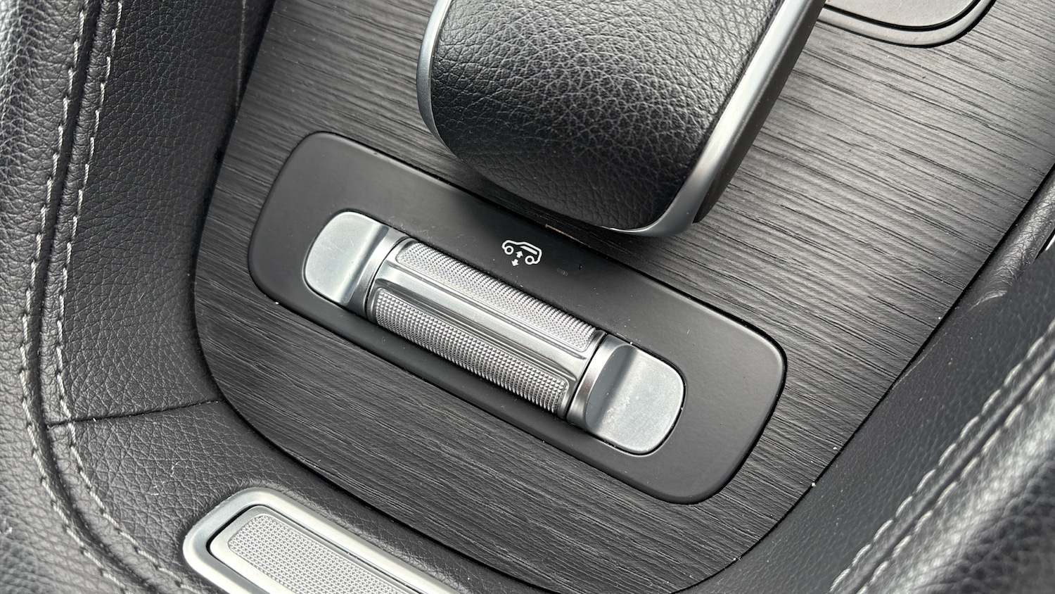 Used Mercedes-Benz GLE 2023 for sale - 77128067: Photo 28