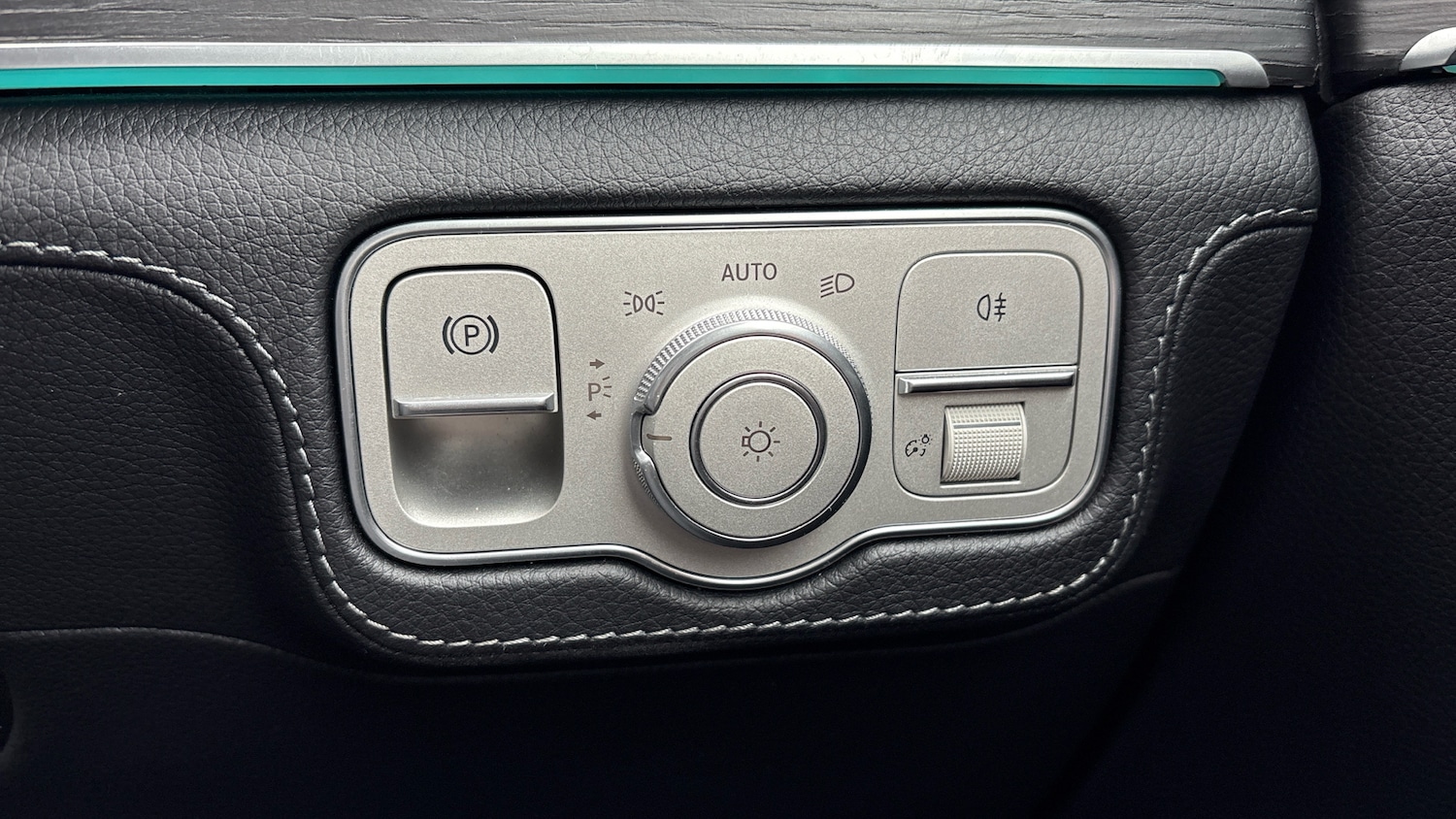 Used Mercedes-Benz GLE 2023 for sale - 77128067: Photo 32