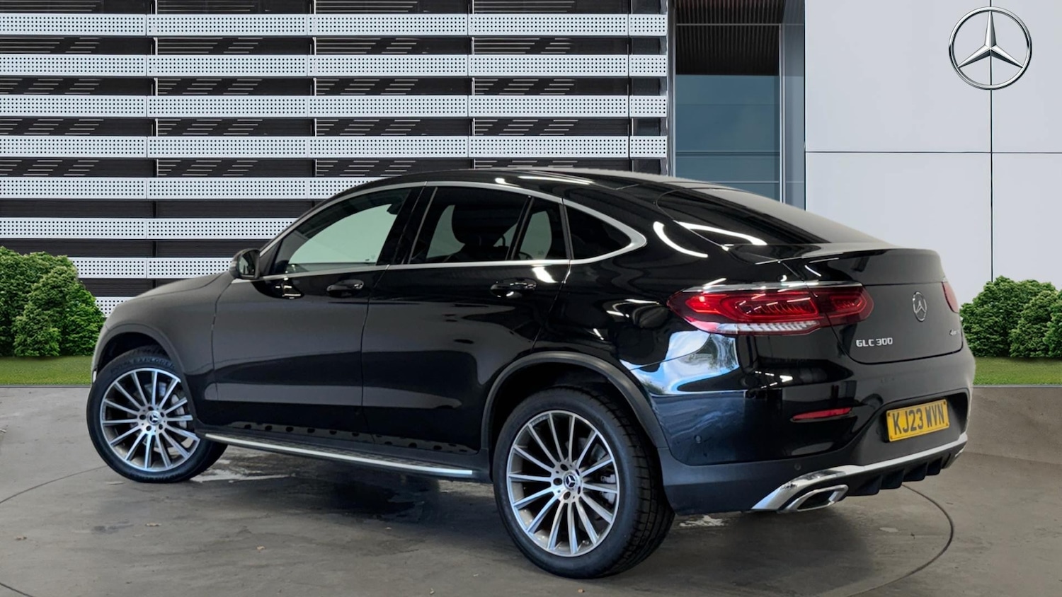 Used Mercedes-Benz GLC 2023 for sale - 76554904: Photo 2