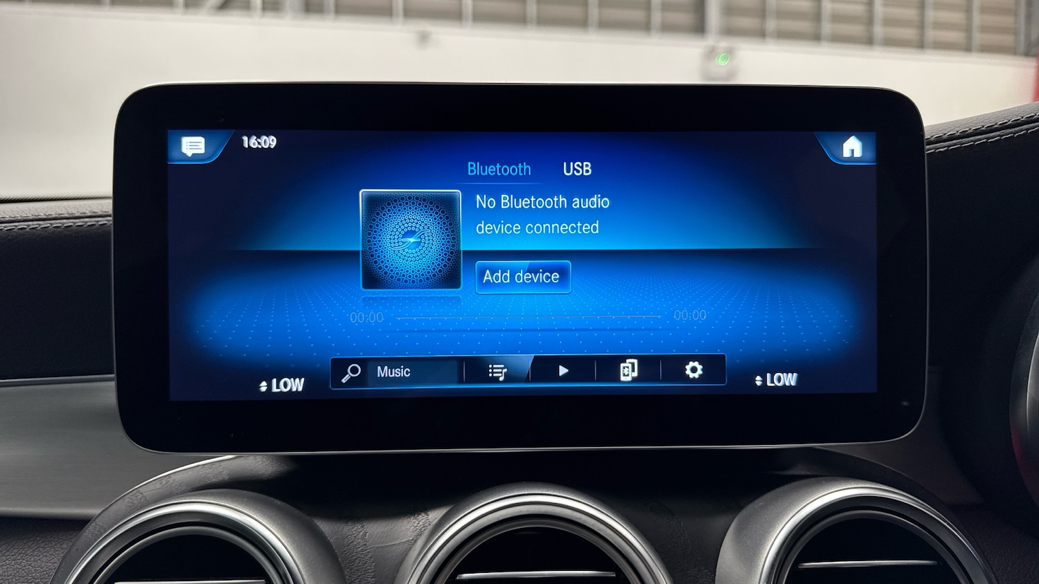 Used Mercedes-Benz GLC 2023 for sale - 76554904: Photo 42