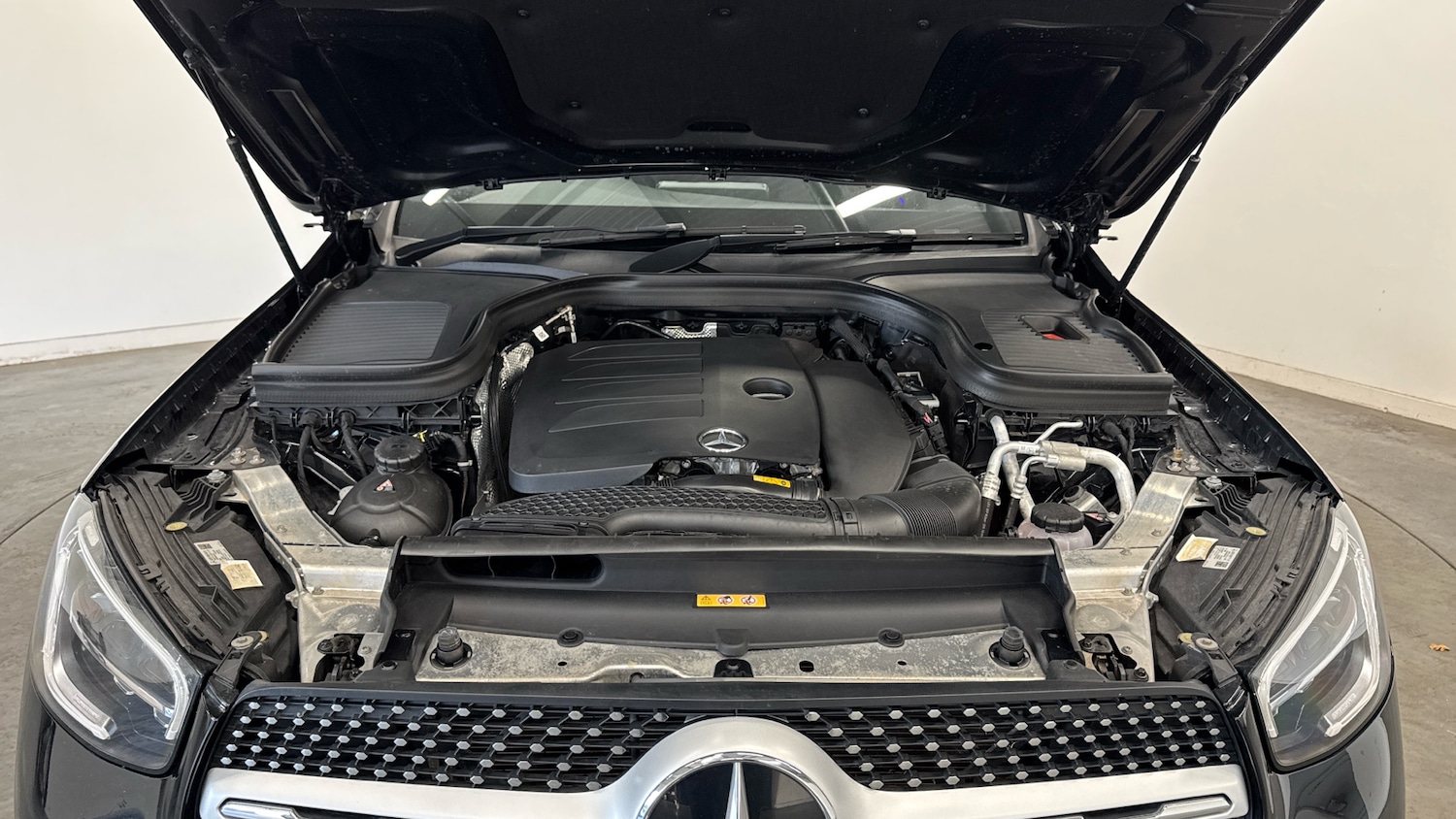 Used Mercedes-Benz GLC 2023 for sale - 76554904: Photo 8