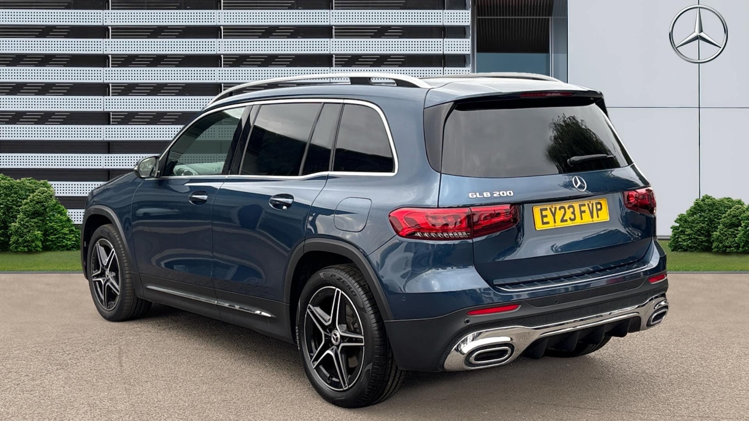 Used Mercedes-Benz GLB 2023 for sale - 76193779: Photo 2