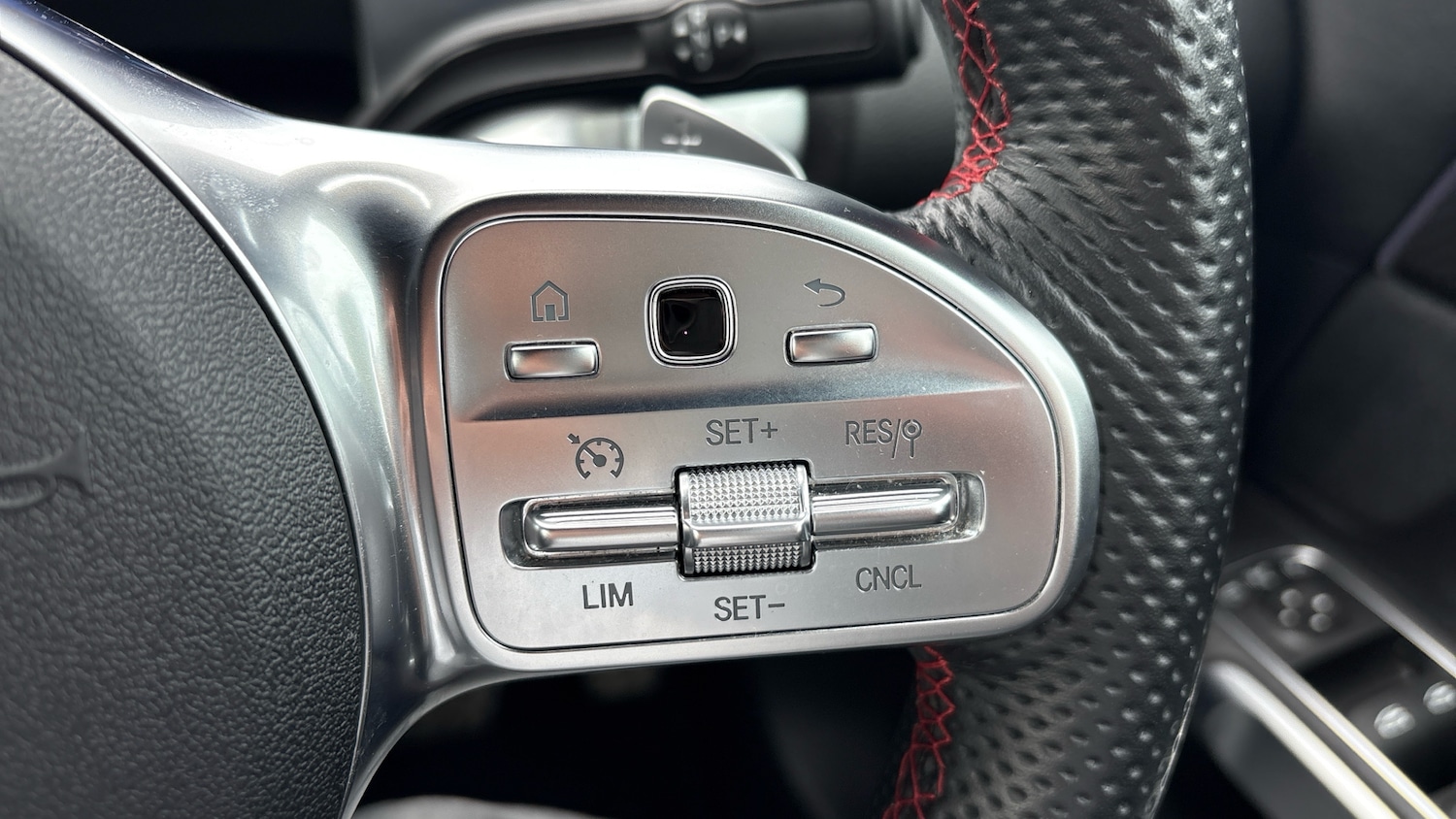 Used Mercedes-Benz GLB 2023 for sale - 76193779: Photo 23
