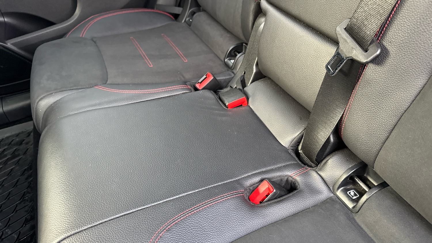 Used Mercedes-Benz GLB 2020 for sale - 76565366: Photo 17