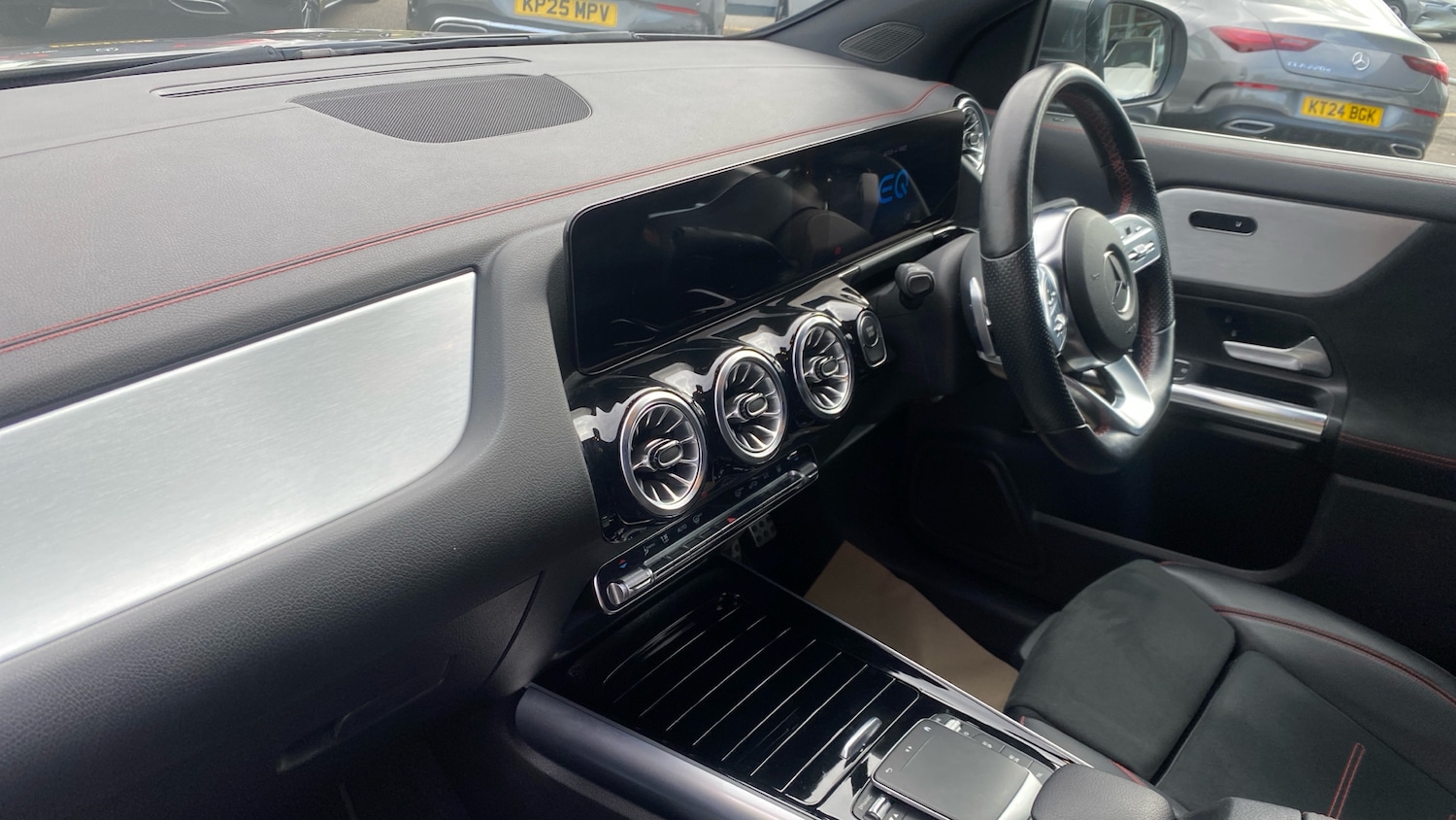 Used Mercedes-Benz EQA 2022 for sale - 76114212: Photo 9