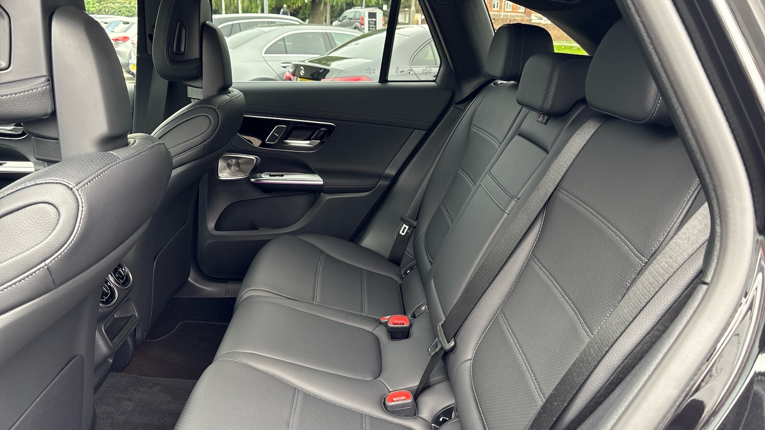 Used Mercedes-Benz GLC 2025 for sale - 76265933: Photo 16