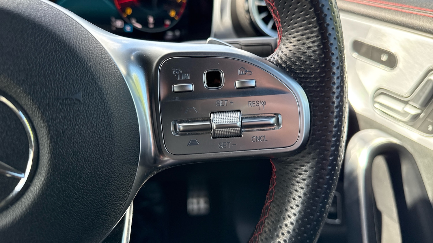 Used Mercedes-Benz CLA 2019 for sale - 75790336: Photo 31