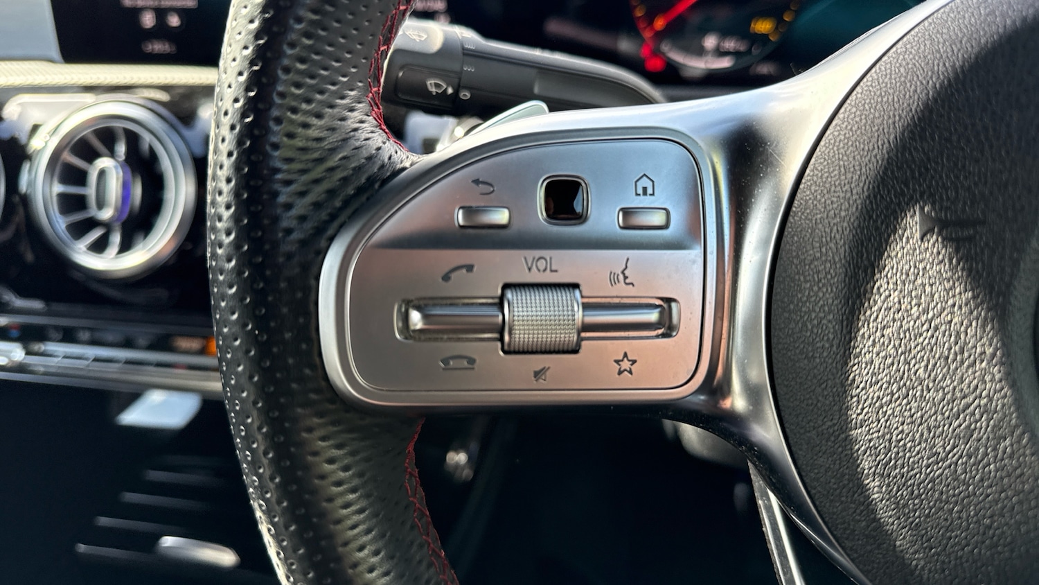 Used Mercedes-Benz CLA 2019 for sale - 75790336: Photo 32