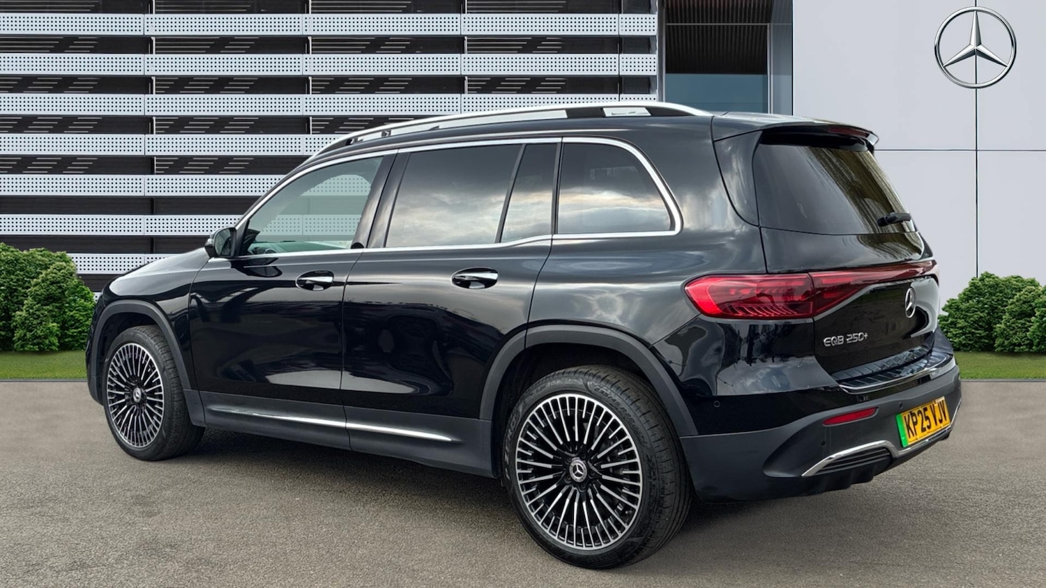 Used Mercedes-Benz EQB 2025 for sale - 78031405: Photo 2