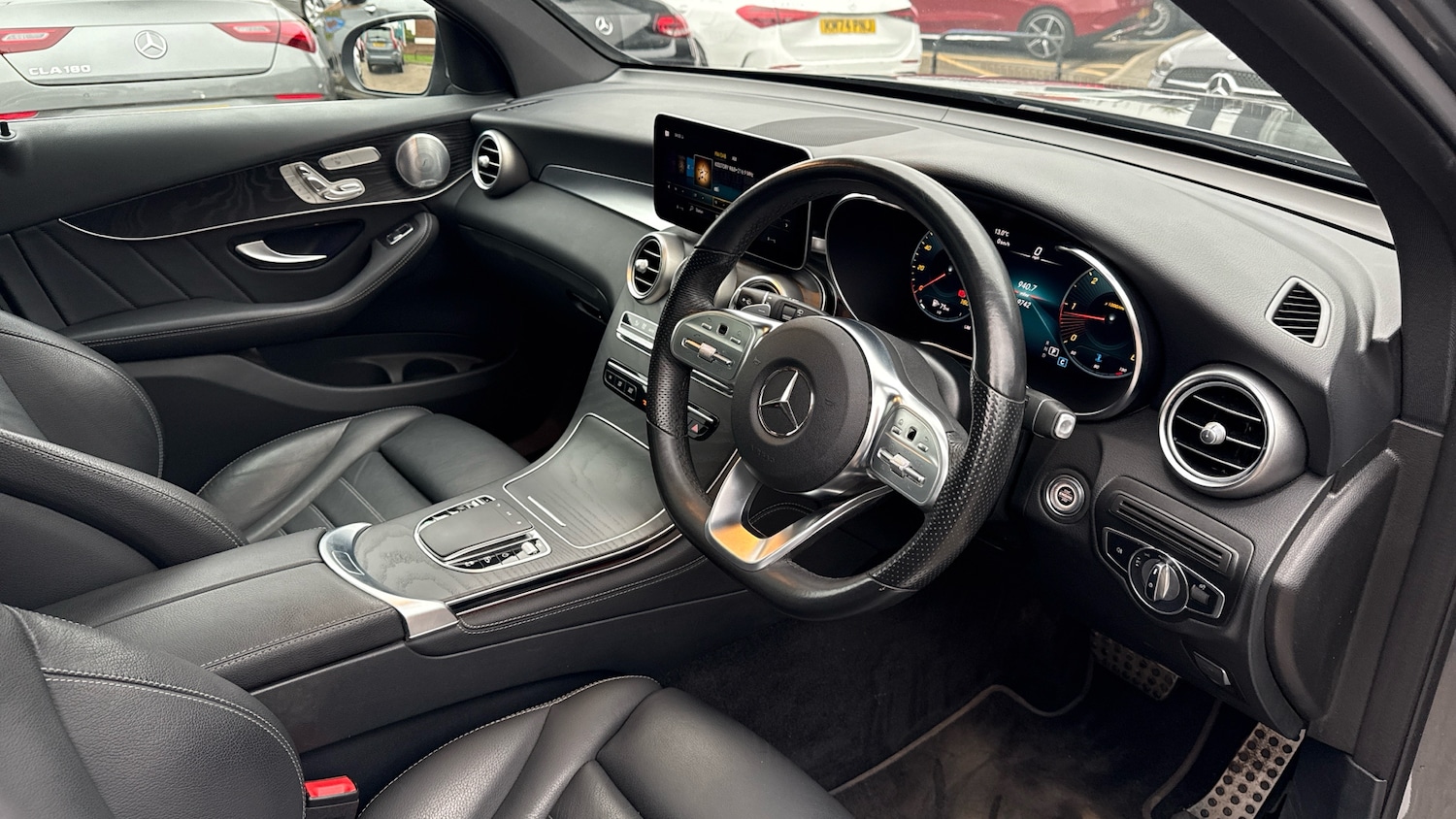 Used Mercedes-Benz GLC 2019 for sale - 76263189: Photo 11