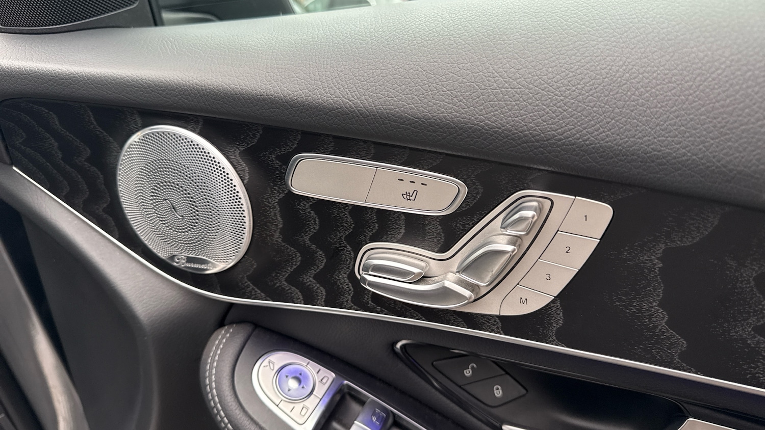 Used Mercedes-Benz GLC 2019 for sale - 76263189: Photo 33