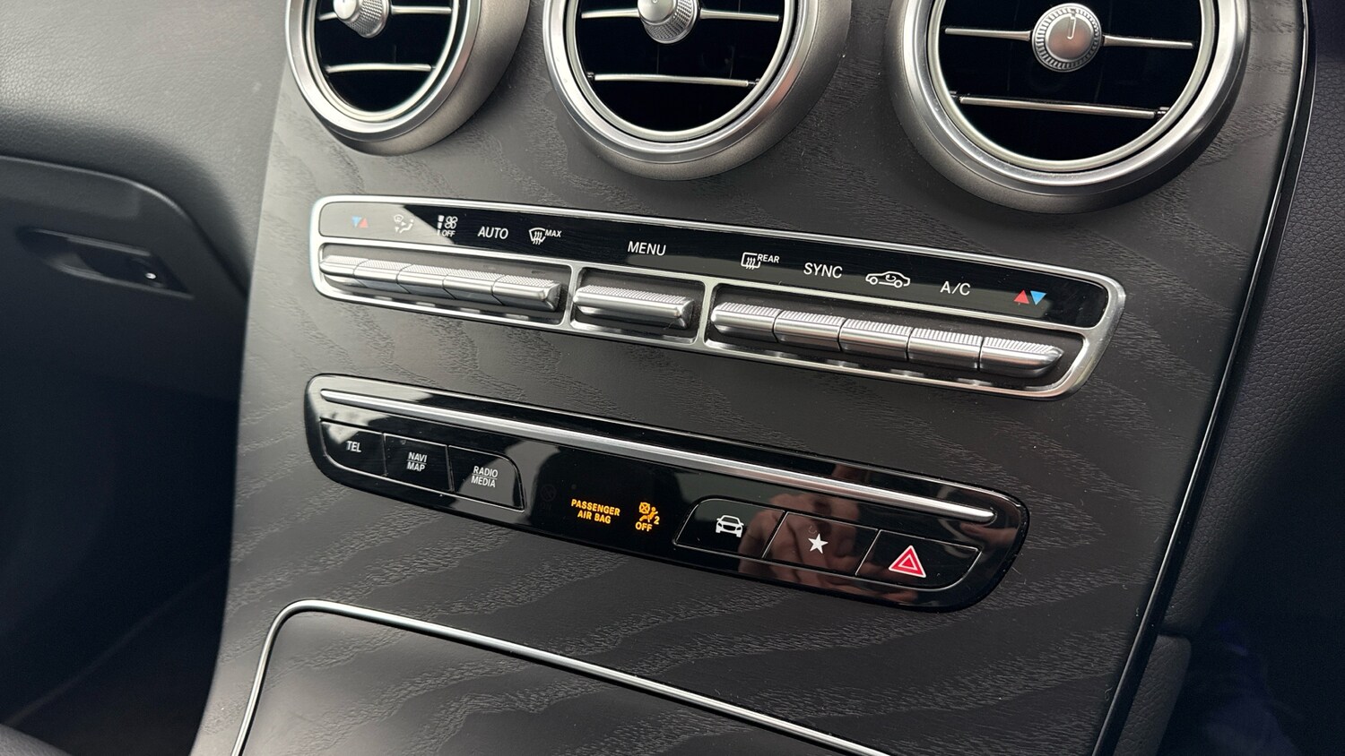 Used Mercedes-Benz GLC 2019 for sale - 76263189: Photo 42