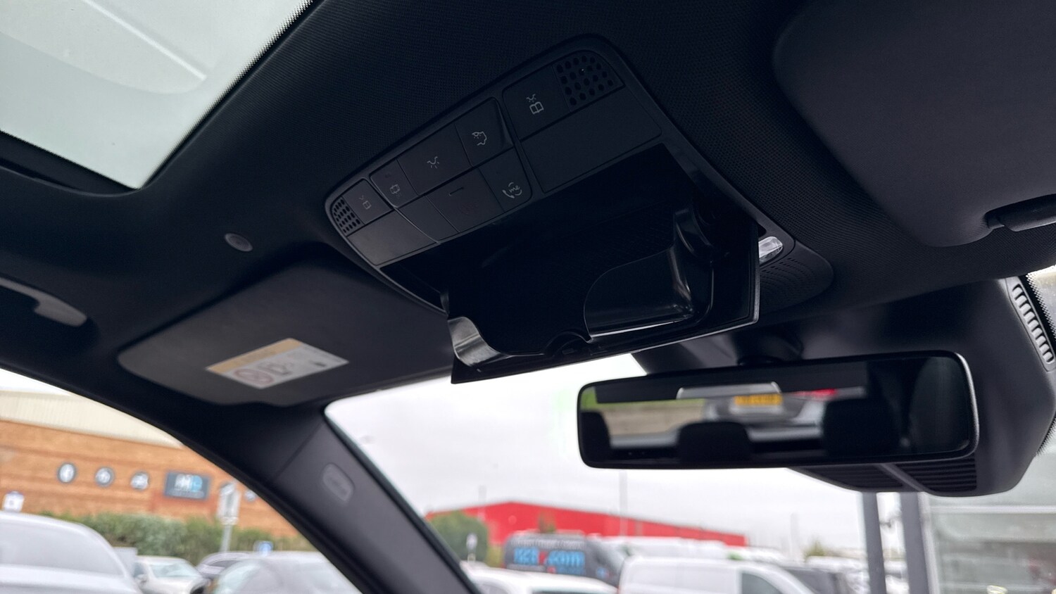 Used Mercedes-Benz GLC 2019 for sale - 76263189: Photo 43