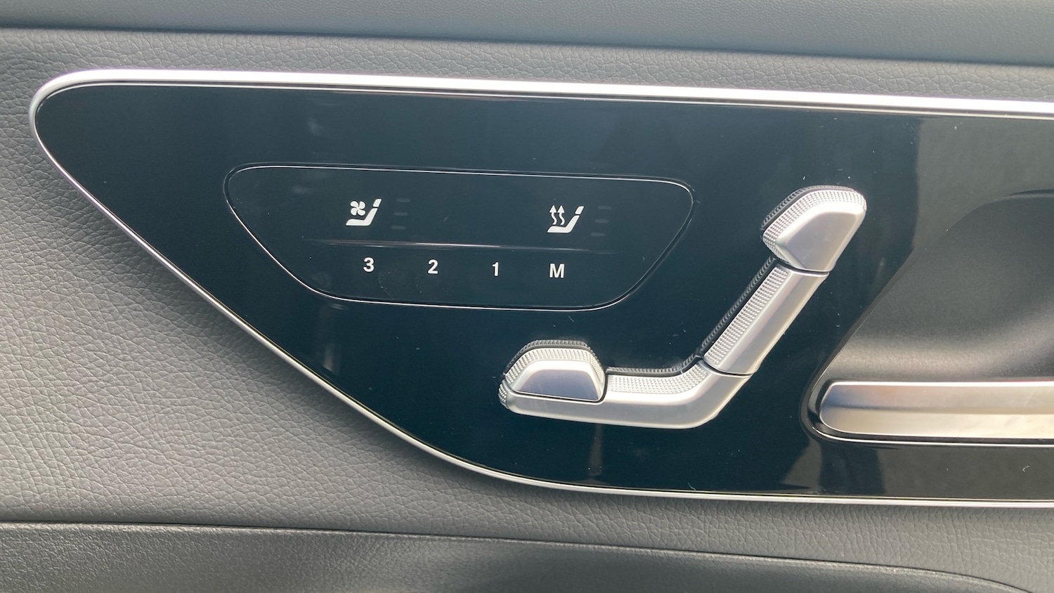 Used Mercedes-Benz GLC 2025 for sale - 77730773: Photo 29