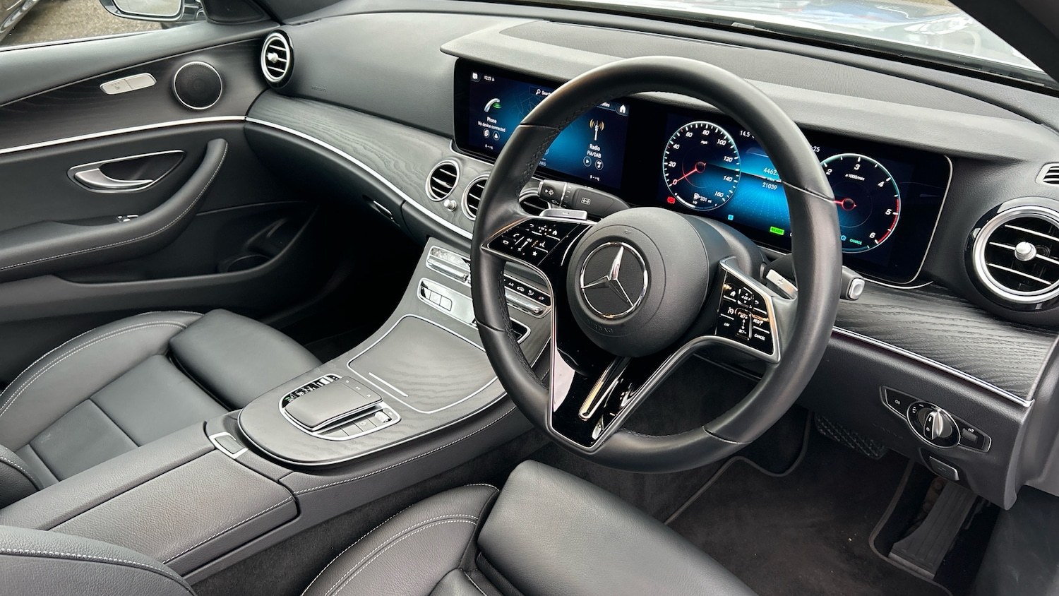 Used Mercedes-Benz E Class 2022 for sale - 77677023: Photo 11