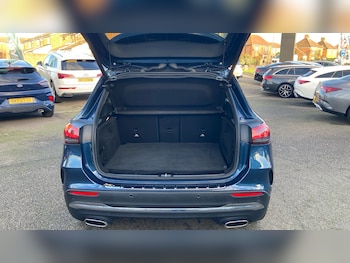 Used Mercedes-Benz GLA 2021 for sale - 77026032: Photo