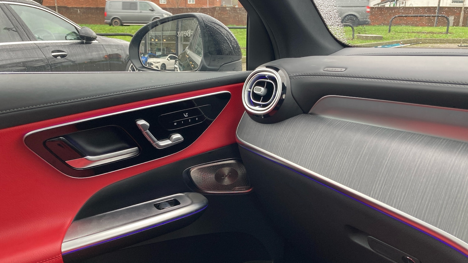 Used Mercedes-Benz GLC 2024 for sale - 77337526: Photo 30