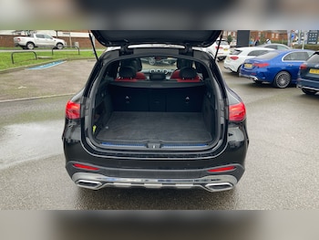 Used Mercedes-Benz GLC 2024 for sale - 77337526: Photo