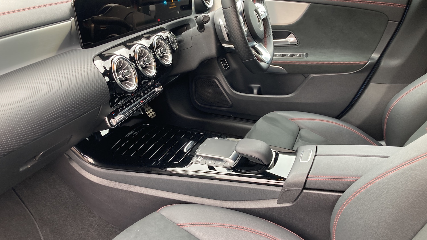 Used Mercedes-Benz CLA 2023 for sale - 76684761: Photo 13