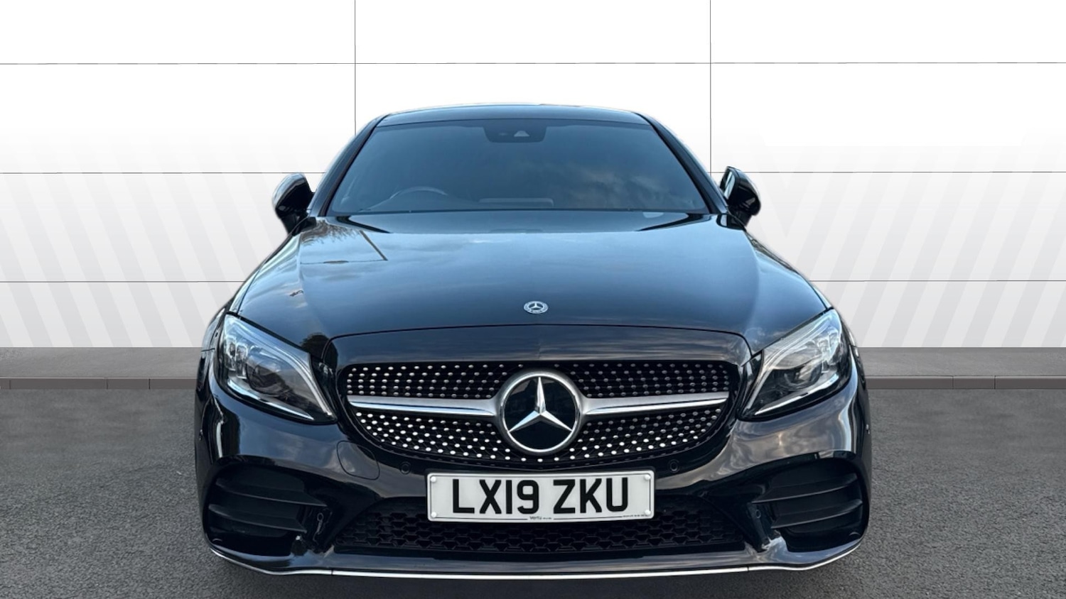 Used Mercedes-Benz C Class 2019 for sale - 76792855: Photo 3