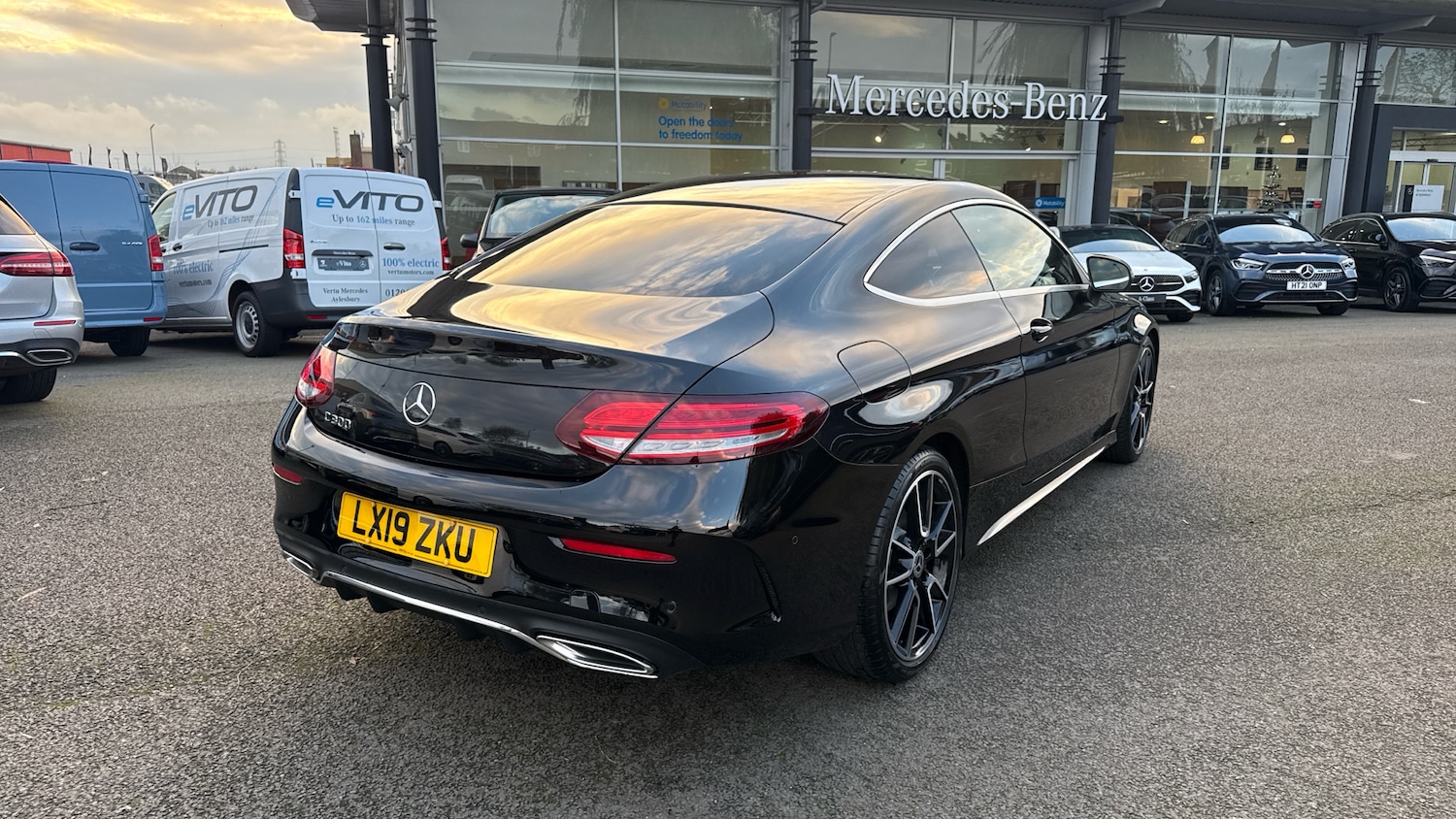 Used Mercedes-Benz C Class 2019 for sale - 76792855: Photo 32