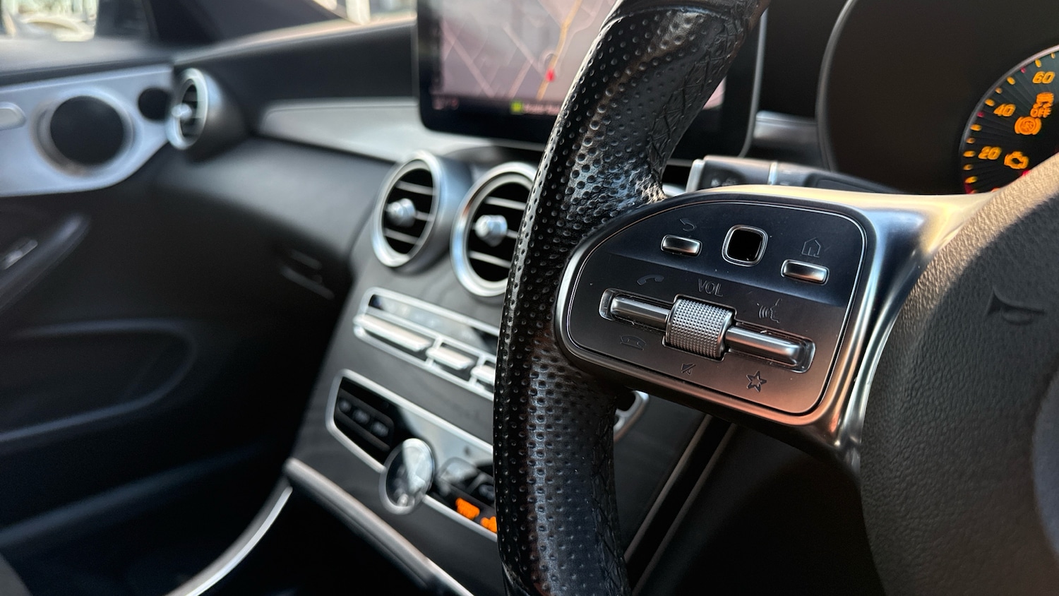 Used Mercedes-Benz C Class 2019 for sale - 76792855: Photo 35