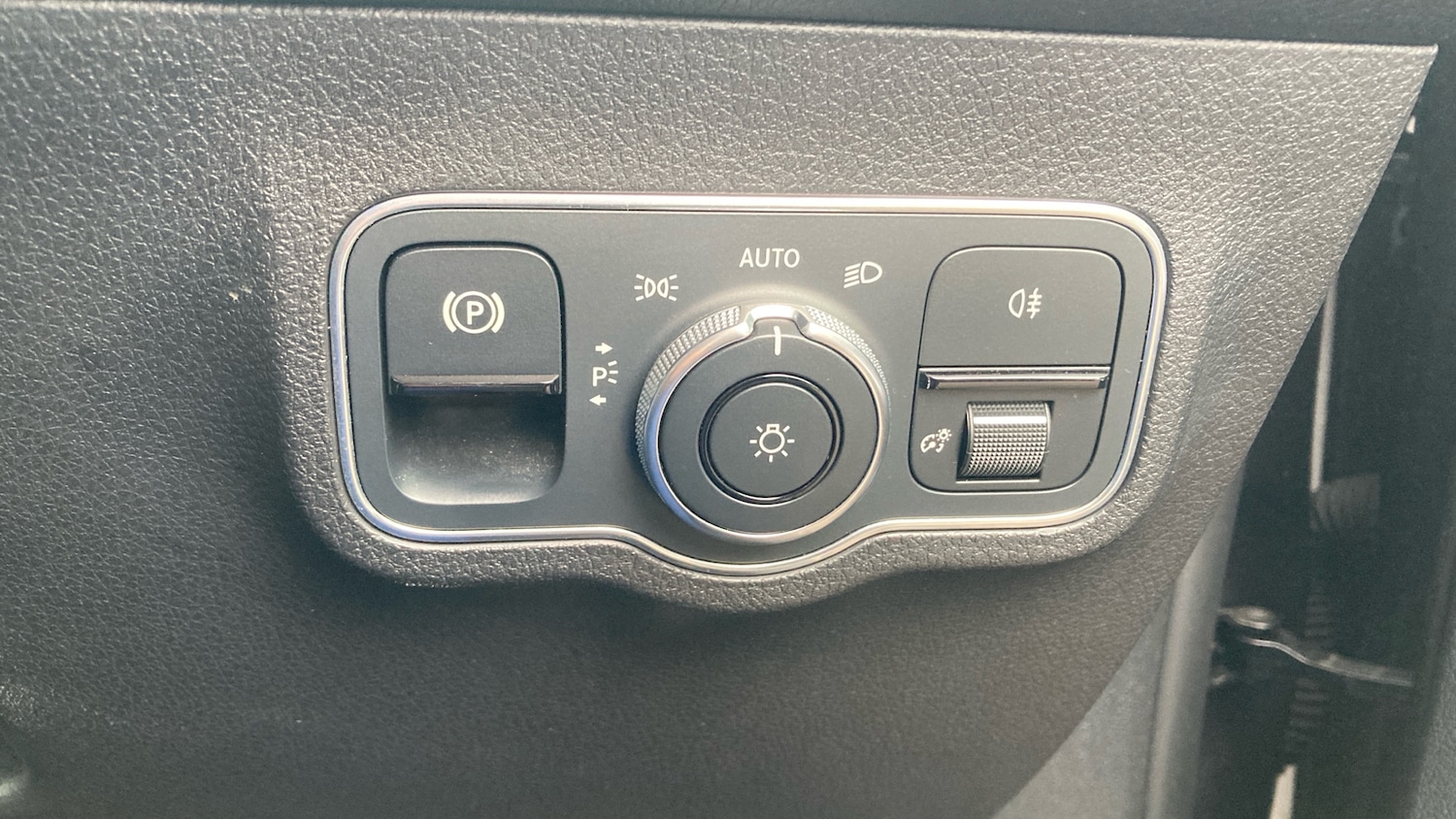 Used Mercedes-Benz GLB 2022 for sale - 76792852: Photo 27