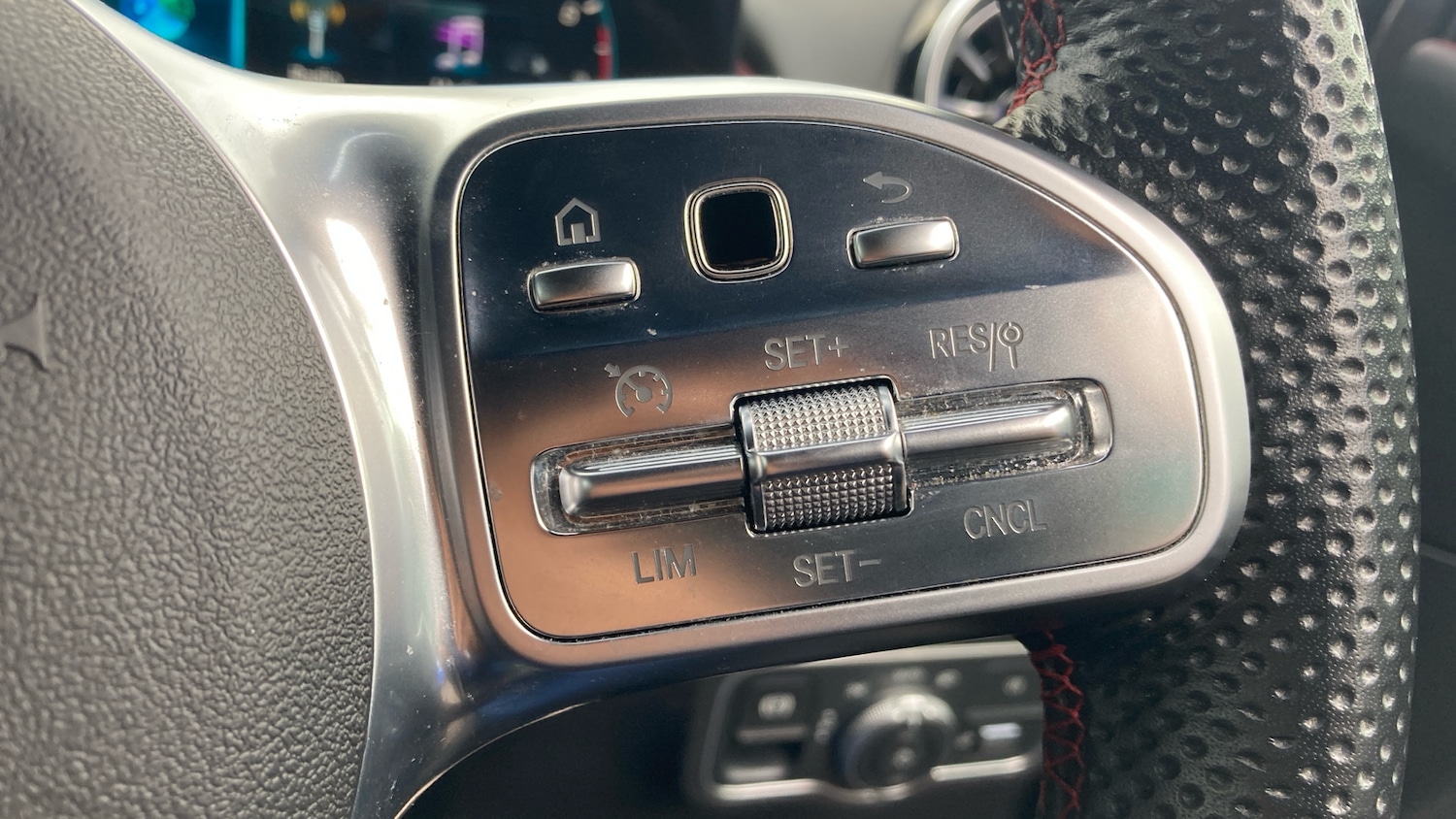 Used Mercedes-Benz GLB 2022 for sale - 76792852: Photo 31