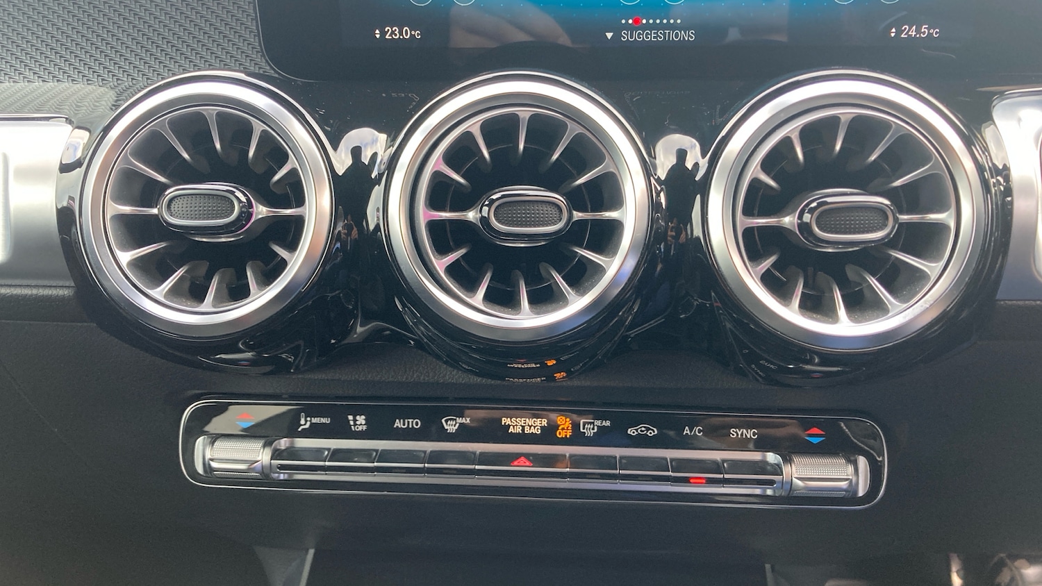 Used Mercedes-Benz GLB 2022 for sale - 76792852: Photo 32