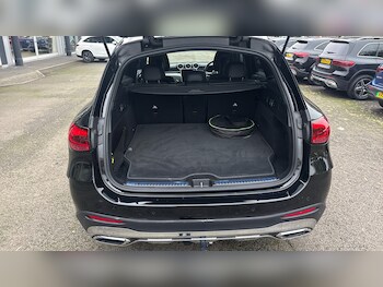 Used Mercedes-Benz GLC 2023 for sale - 76983872: Photo