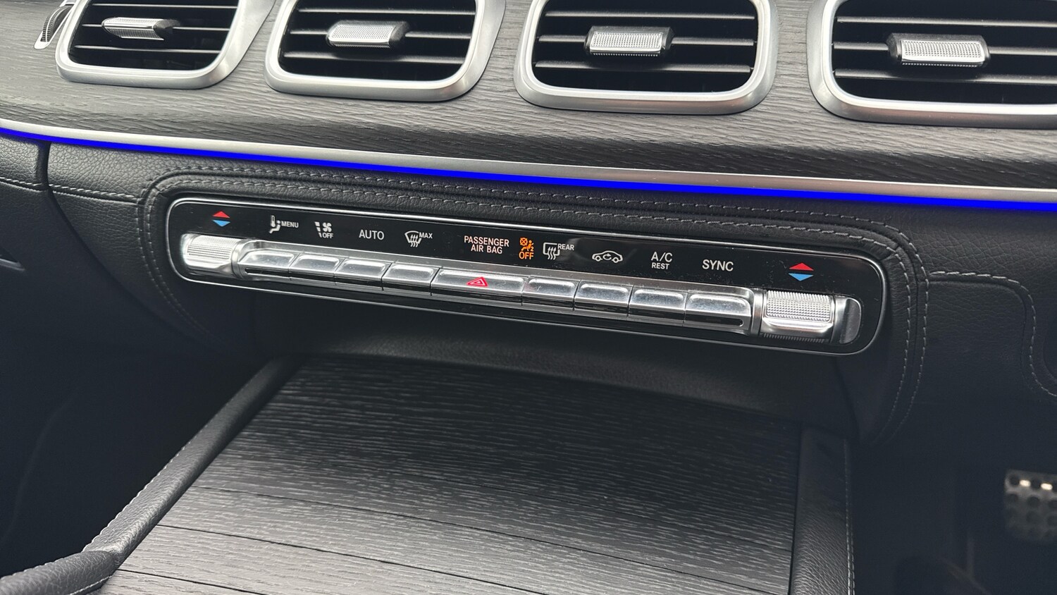 Used Mercedes-Benz GLE 2023 for sale - 76252575: Photo 23