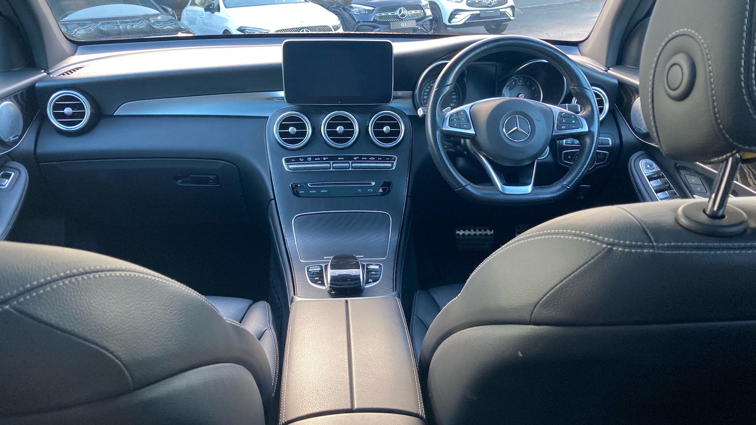 Used Mercedes-Benz GLC 2019 for sale - 76343881: Photo 10