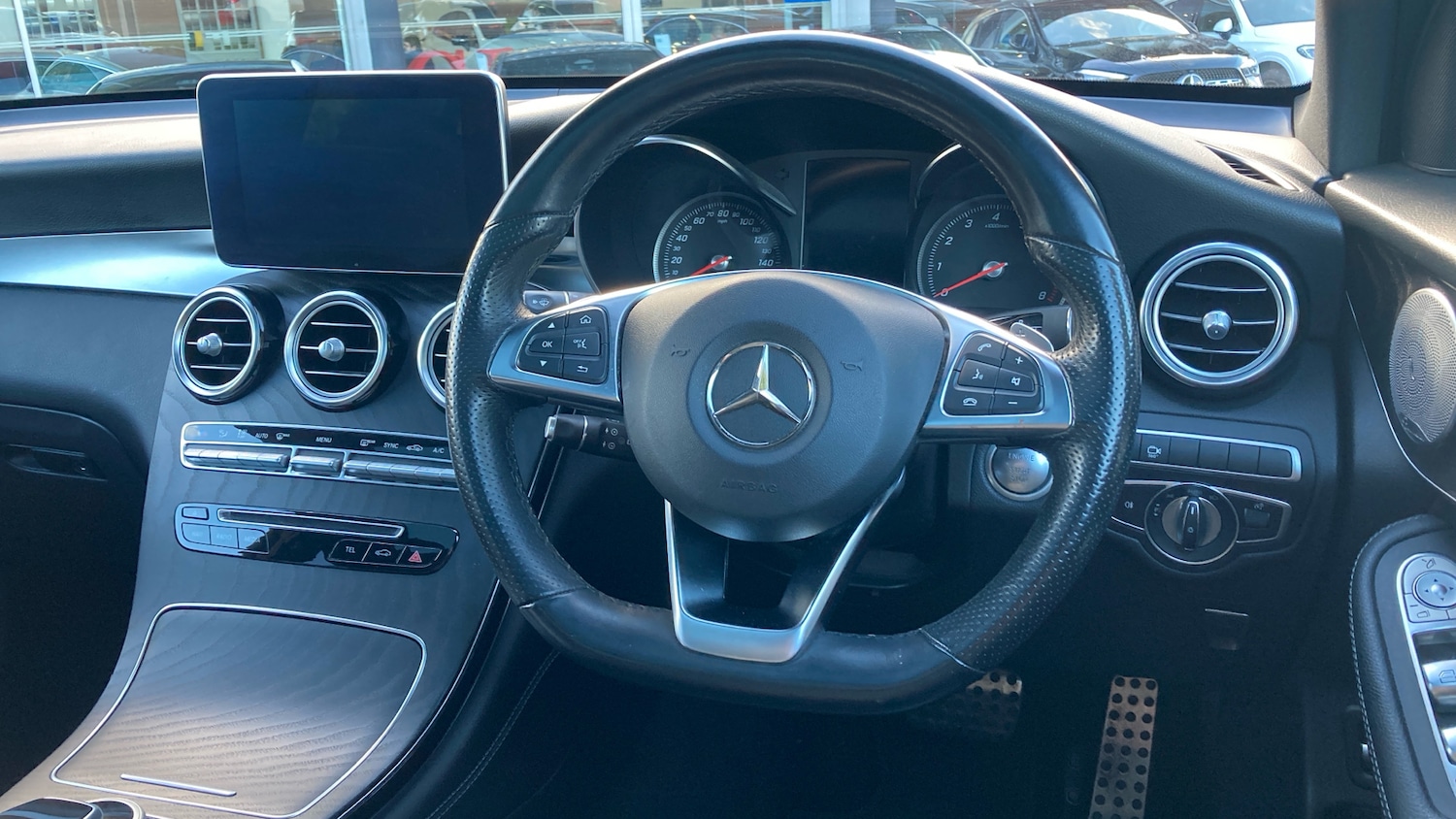 Used Mercedes-Benz GLC 2019 for sale - 76343881: Photo 11