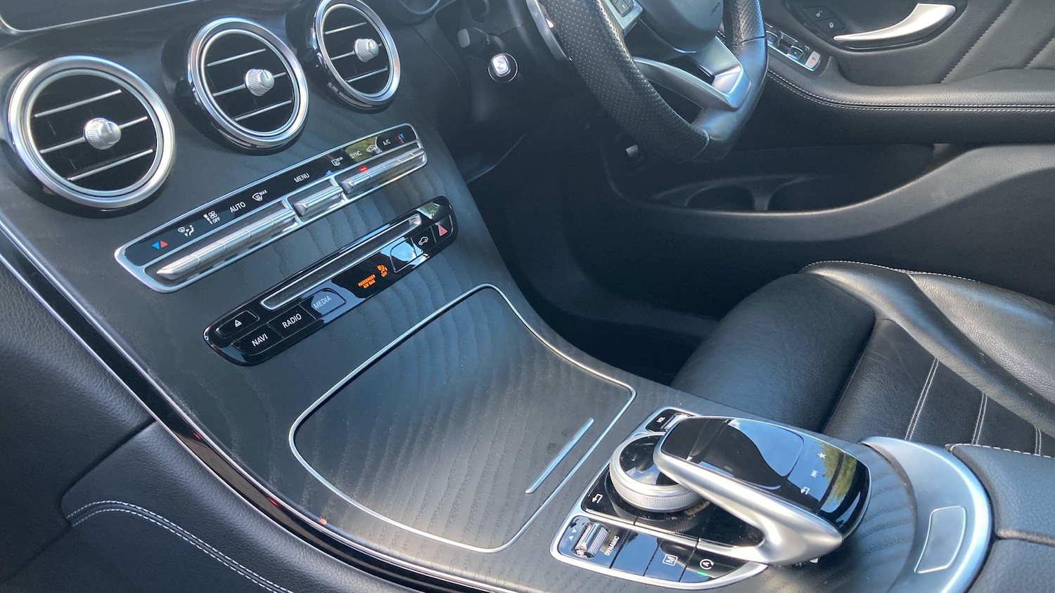 Used Mercedes-Benz GLC 2019 for sale - 76343881: Photo 13