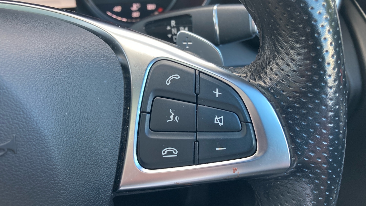 Used Mercedes-Benz GLC 2019 for sale - 76343881: Photo 25