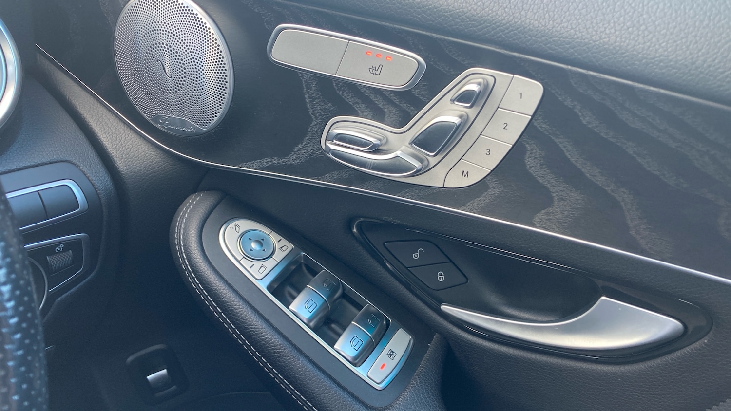 Used Mercedes-Benz GLC 2019 for sale - 76343881: Photo 26