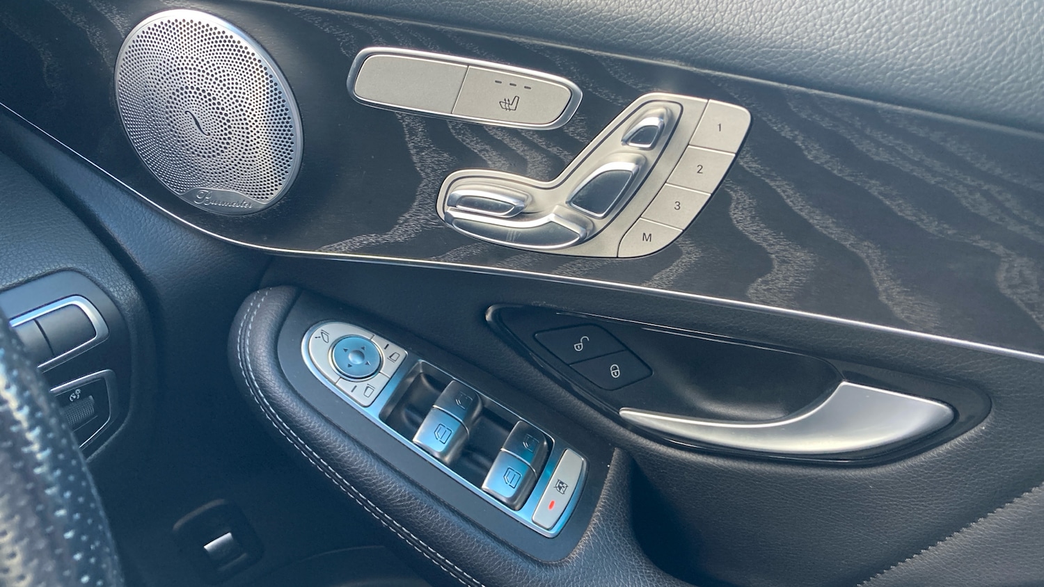 Used Mercedes-Benz GLC 2019 for sale - 76343881: Photo 41