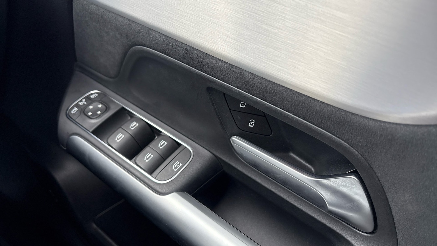 Used Mercedes-Benz EQA 2024 for sale - 76449223: Photo 32