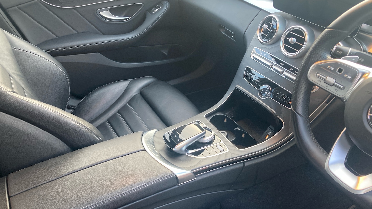 Used Mercedes-Benz C Class 2020 for sale - 76663615: Photo 14