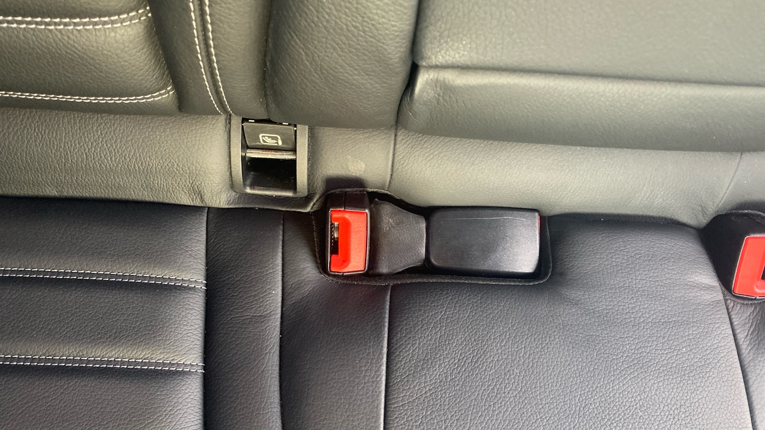 Used Mercedes-Benz C Class 2020 for sale - 76663615: Photo 17