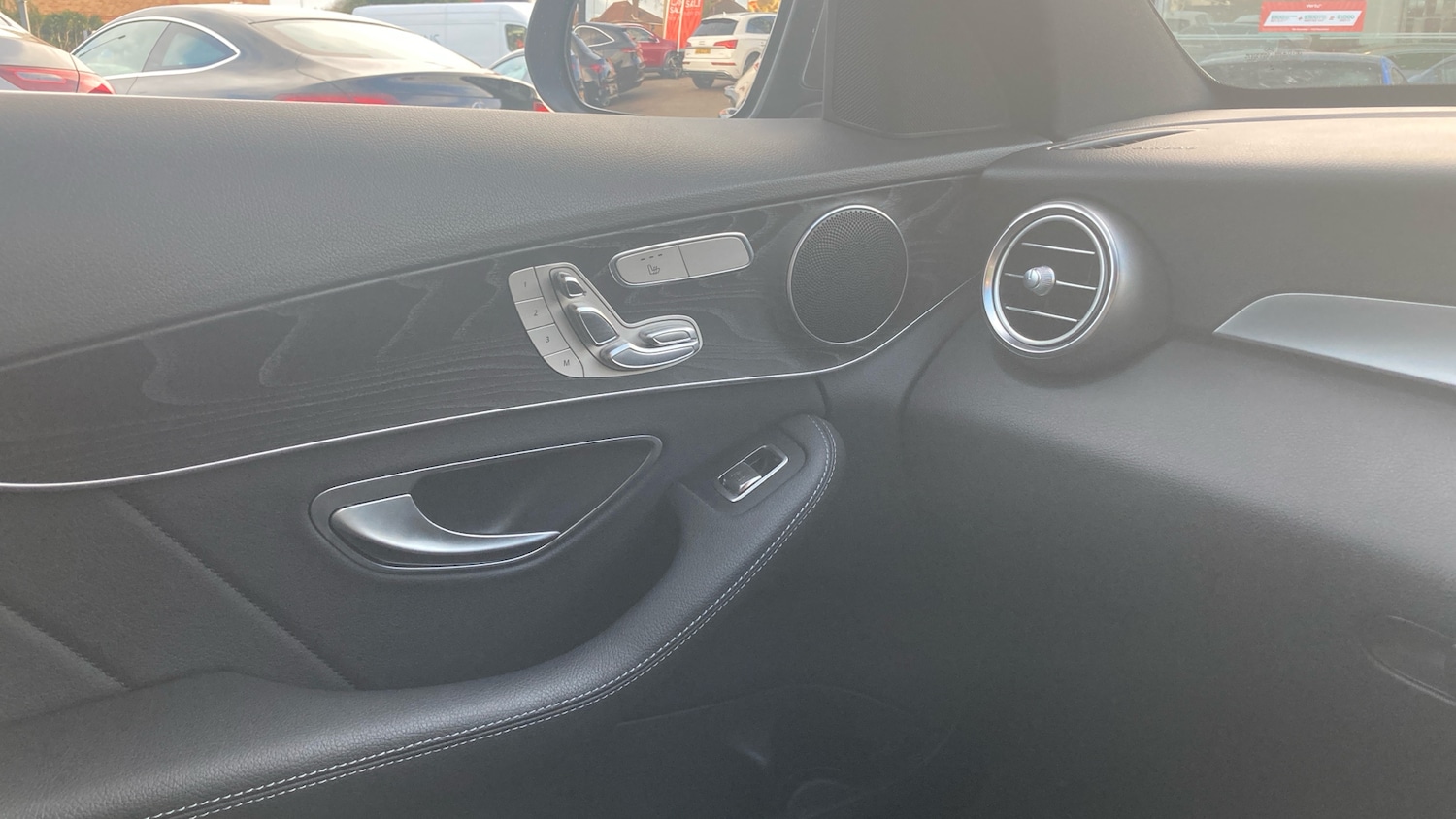 Used Mercedes-Benz C Class 2020 for sale - 76663615: Photo 30