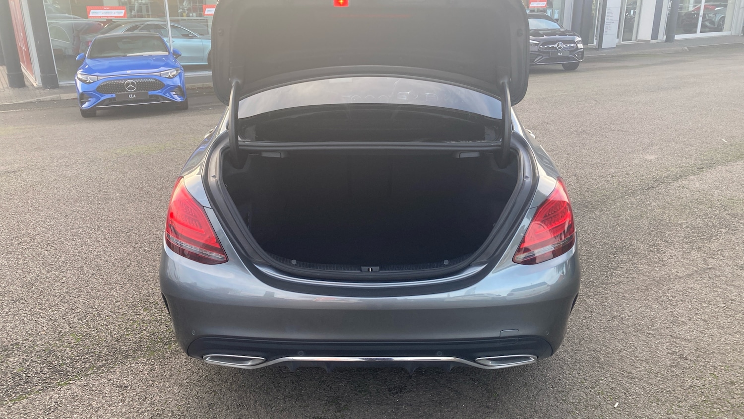 Used Mercedes-Benz C Class 2020 for sale - 76663615: Photo 4