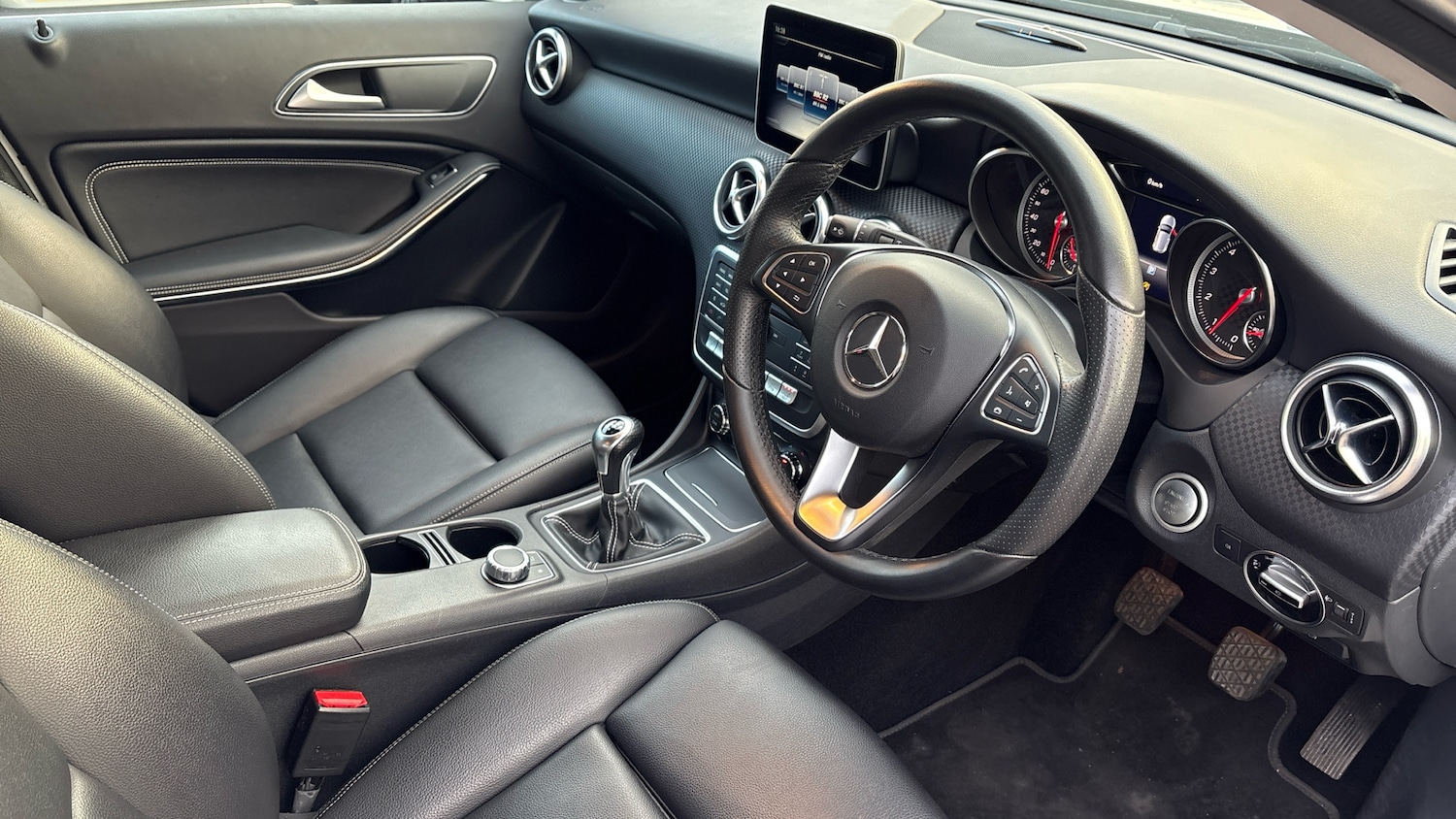 Used Mercedes-Benz A-Class 2018 for sale - 76263712: Photo 11