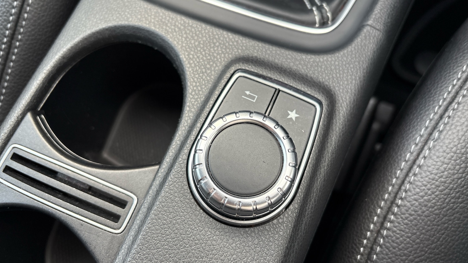 Used Mercedes-Benz A-Class 2018 for sale - 76263712: Photo 28