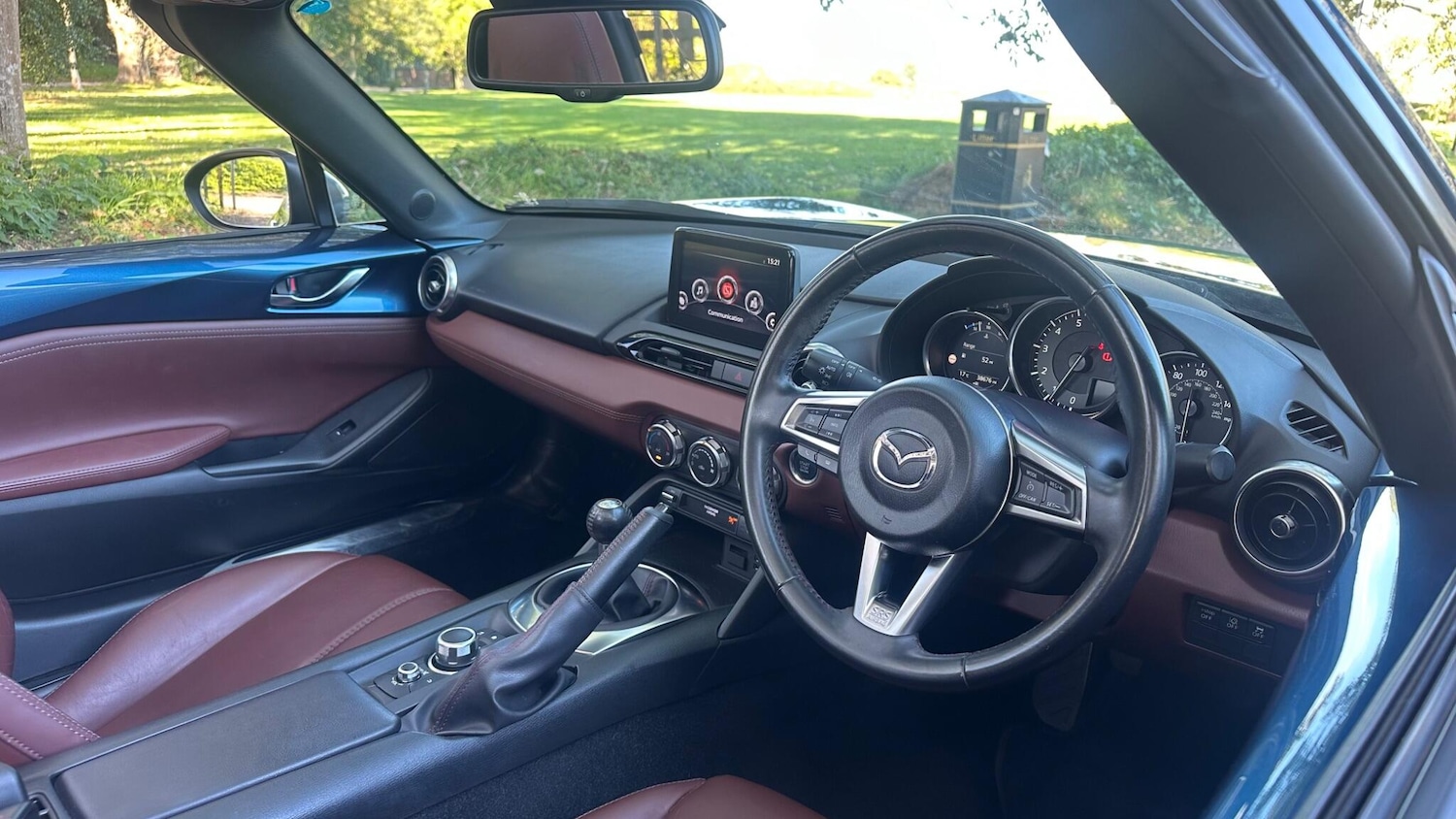 Used Mazda MX-5 2019 for sale - 76673724: Photo 2