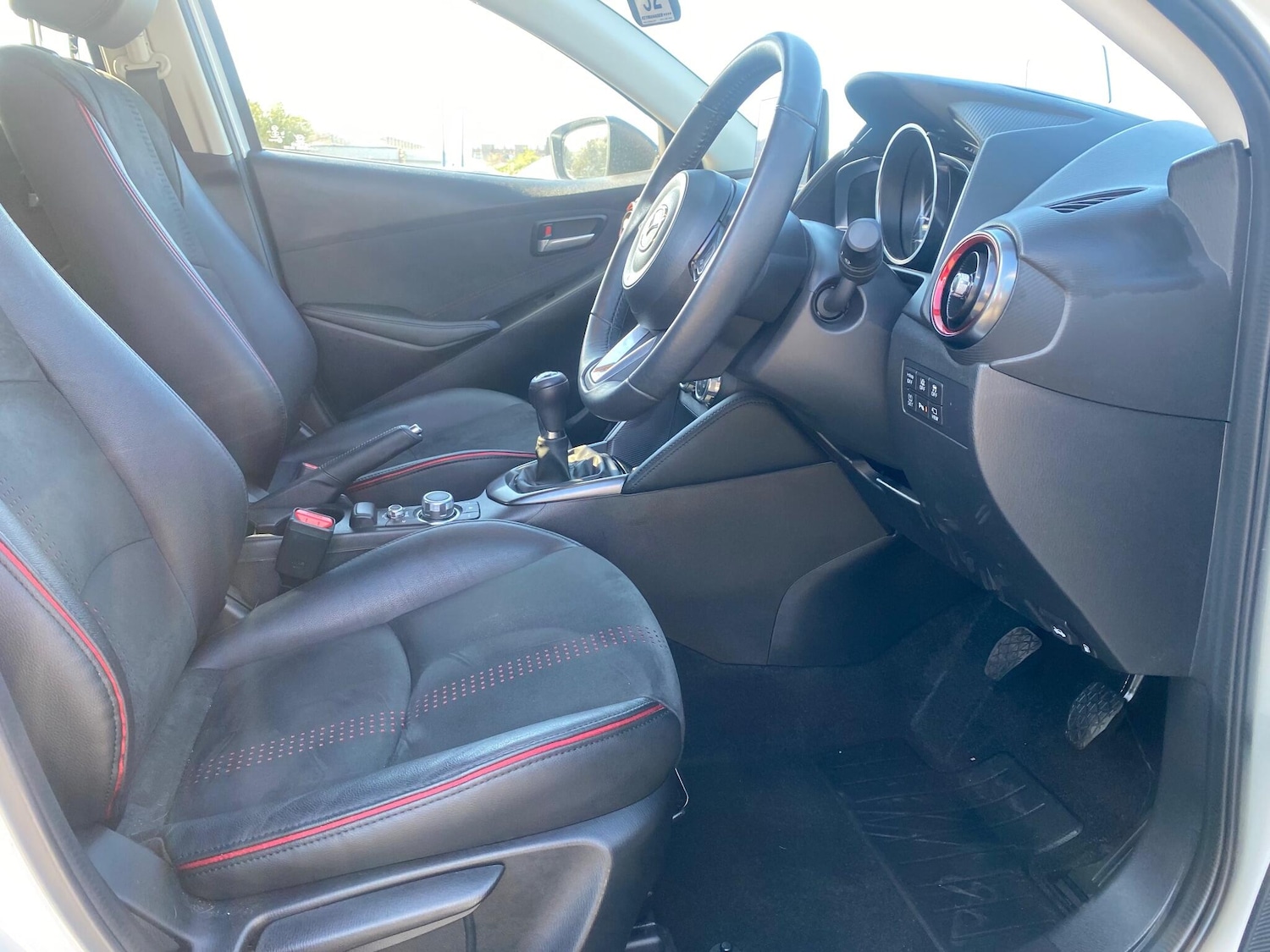 Used Mazda Mazda2 2023 for sale - 76676045: Photo 13