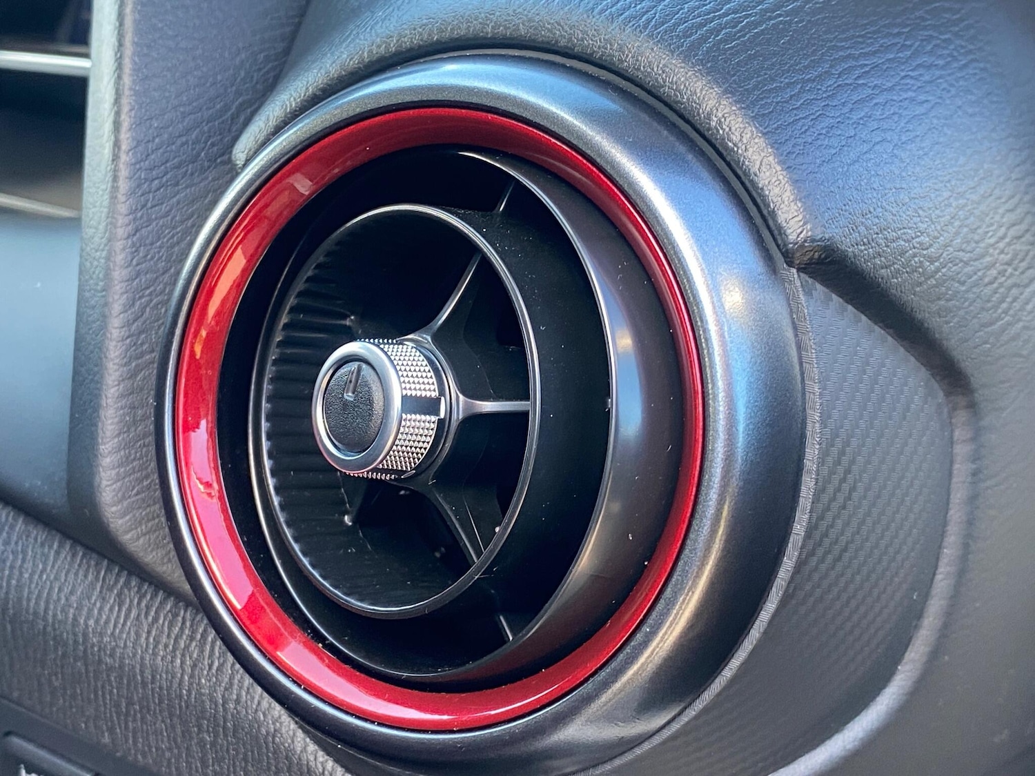 Used Mazda Mazda2 2023 for sale - 76676045: Photo 20